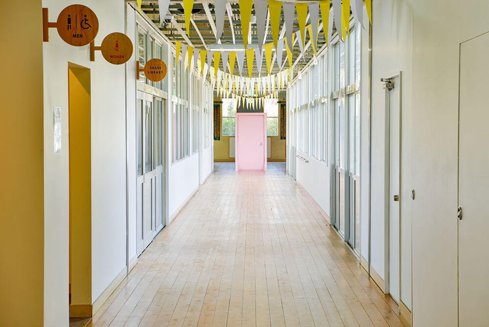 いいかねPaletteの渡り廊下