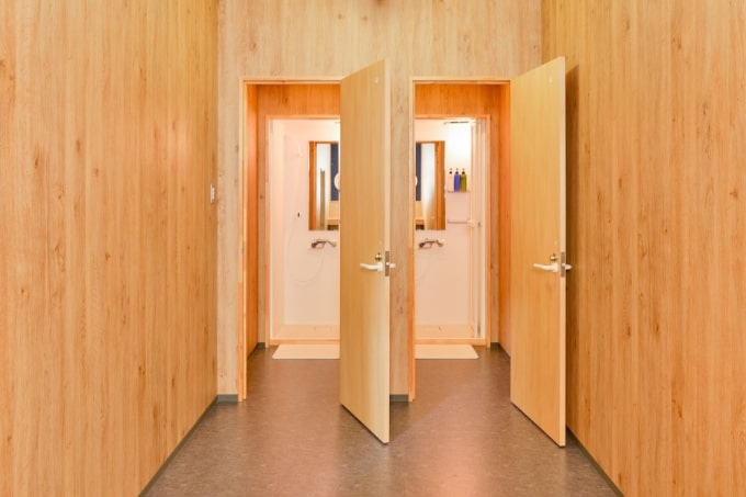 シャワールーム